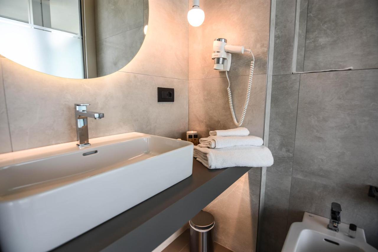 רימיני Waldorf Suite Hotel מראה חיצוני תמונה